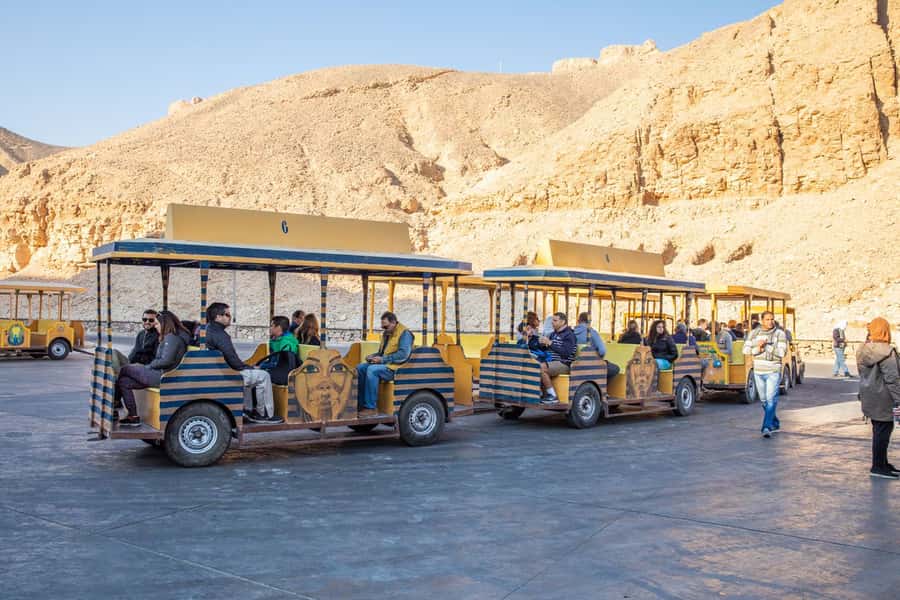 Hurghada: 2-Day Luxor Tour with Hotel, Balloon, & Boat Ride - Hatshepsut and the Colossi of Memnon