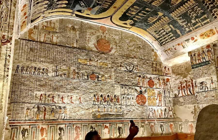 Hurghada: 2-Day Luxor Tour with Hotel, Balloon, & Boat Ride - Camel Ride and Local Life