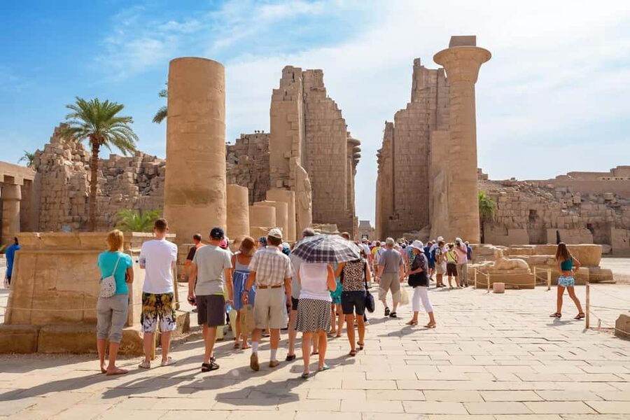 Hurghada: 2-Day Luxor Tour with Hotel, Balloon, & Nile Boat - Sunrise above Luxor