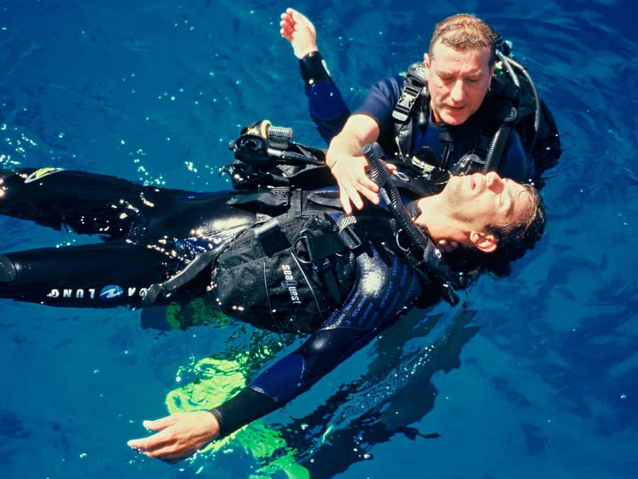 Hurghada: 3-Day PADI Open Water Diving Course - Booking advice, cancellation, and language support
