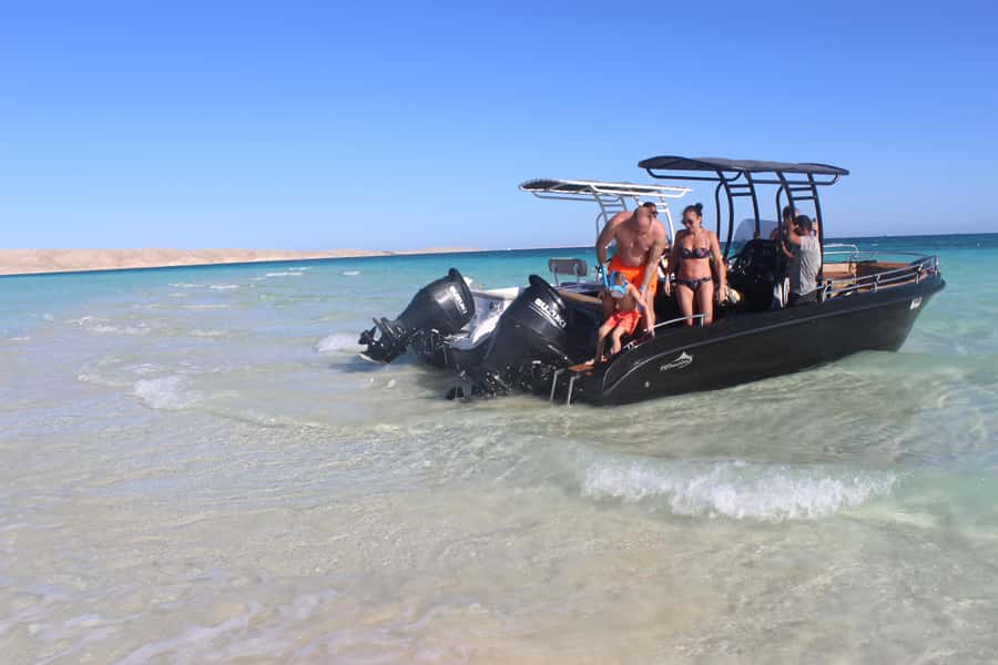 Hurghada: 4 Island Hopping Tour Dolphin, Snorkeling & Lunch - Why this Hurghada boat trip is different