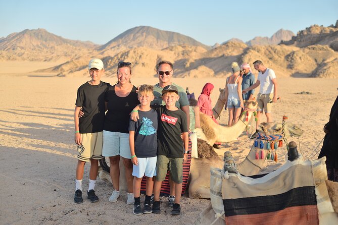 Hurghada: 4x4 Jeep Safari, Starwatching, Camel Ride & Dinner - Camel riding before the sun goes down
