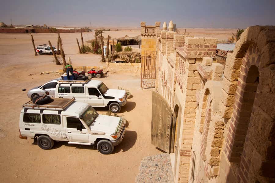 Hurghada: 6-Hour Jeep Desert Safari, Dinner, and Show - Sahara Park show after dark