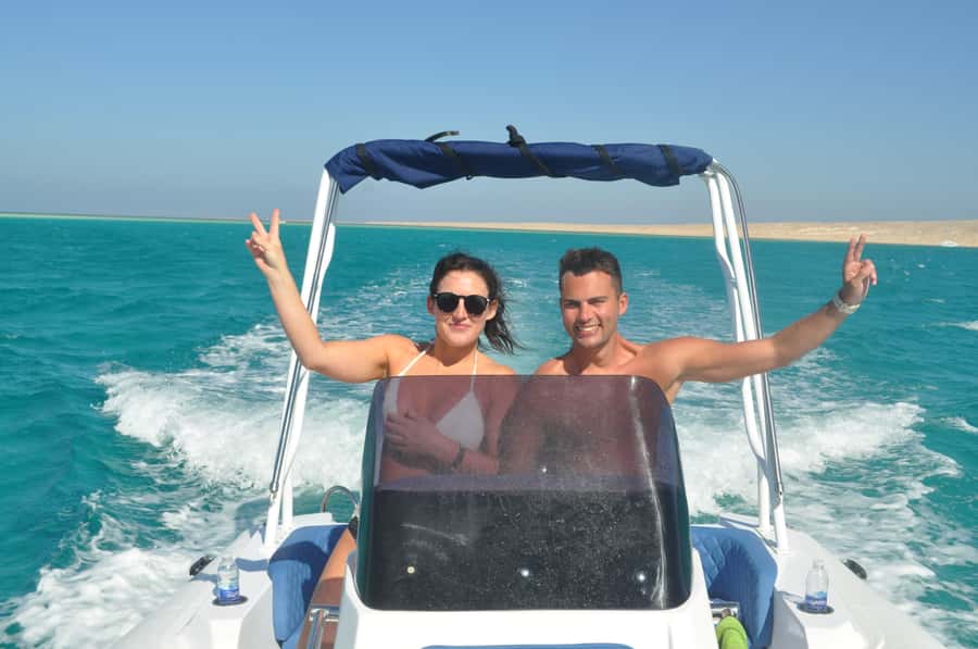 Hurghada: 6 Islands Tour with Dolphin Watching & Snorkelling - What the six-island day is really like
