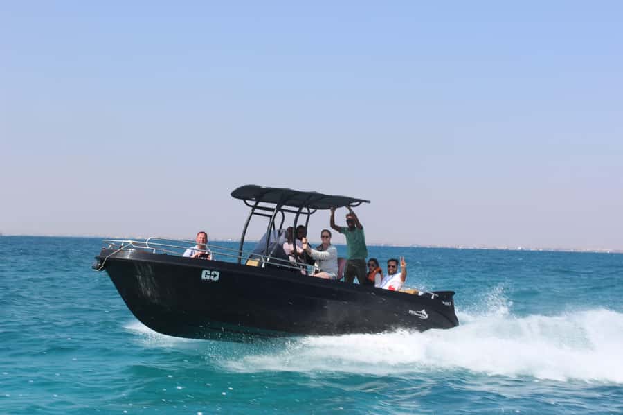 Hurghada: 6 Islands Tour with Dolphin Watching & Snorkelling - Hotel pickup is useful, but build in extra time