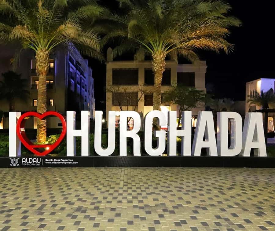 Hurghada: City Guided Tour with Local Market Stop - Guide quality is the main reason to book
