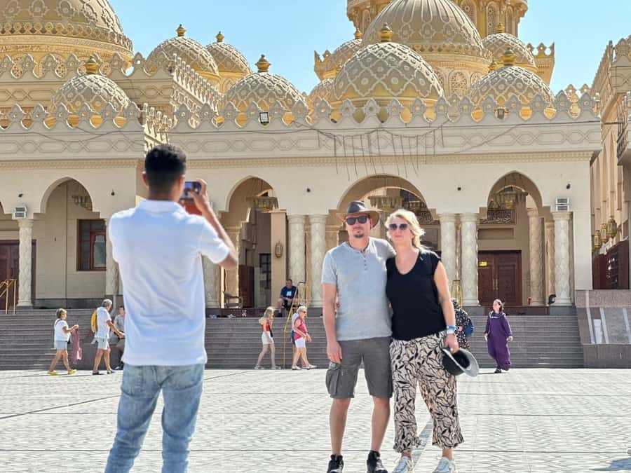 Hurghada: City Guided Tour with Local Market Stop - Pickup and the ride into town