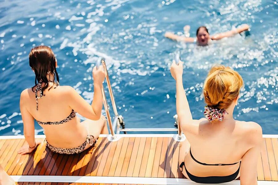 Hurghada: Dolphin Cruise with Snorkeling & Buffet Lunch - What the reviews reveal about the experience