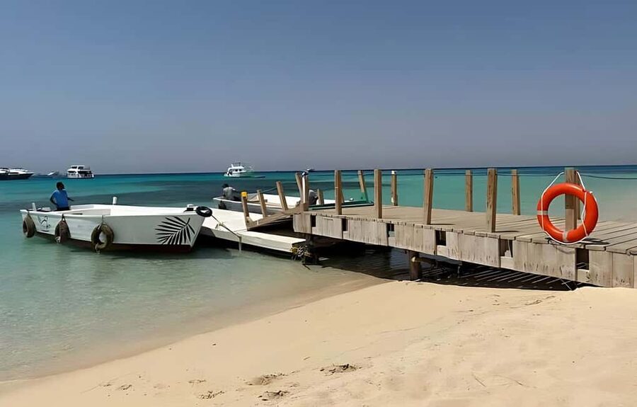 Hurghada:Eden Island Full-Day Trip with Water sports & Lunch - Parasailing and the activity mix