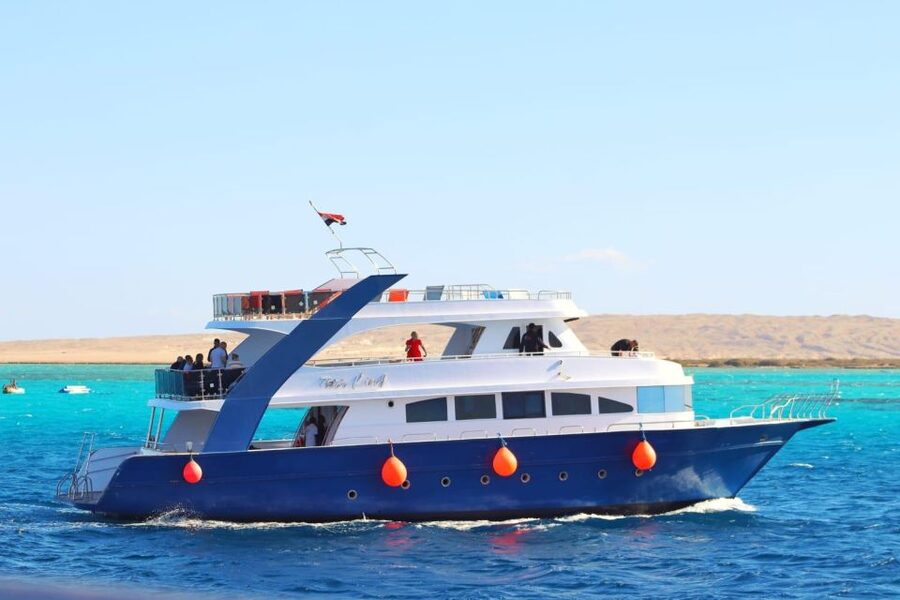 Hurghada: Elegance Yacht Cruise To Orange bay Island W lunch - Music, dolphins, and the ride back