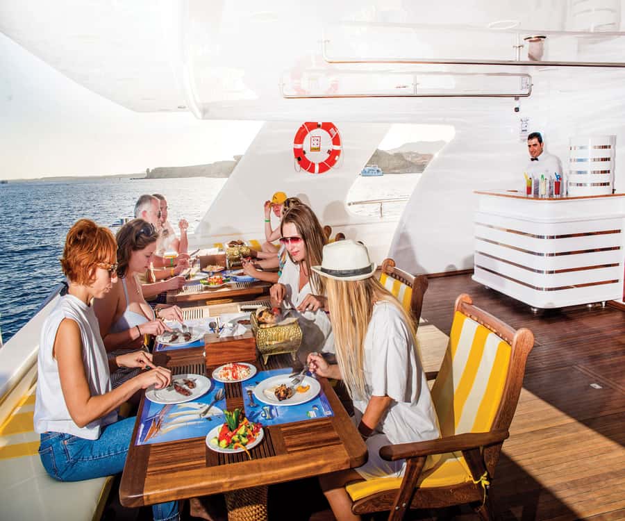 Hurghada: Elite vip snorkeling cruise with BBQ buffet lunch - Key points at a glance