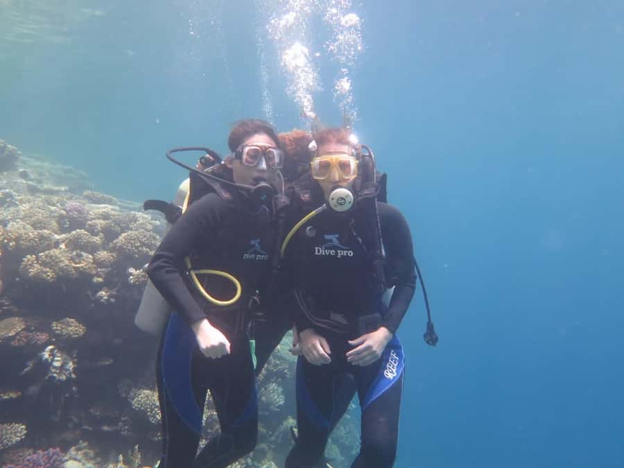 Hurghada: Full-Day Scuba Diving Tour with 2 Sites and Lunch - Your first underwater session