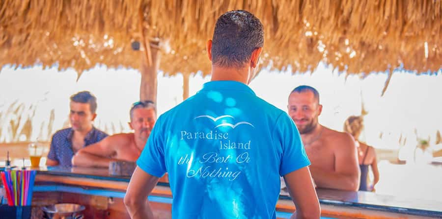 Hurghada: Giftun Islands with Snorkeling & Semi-Submarine - Should you book the Giftun Island day?
