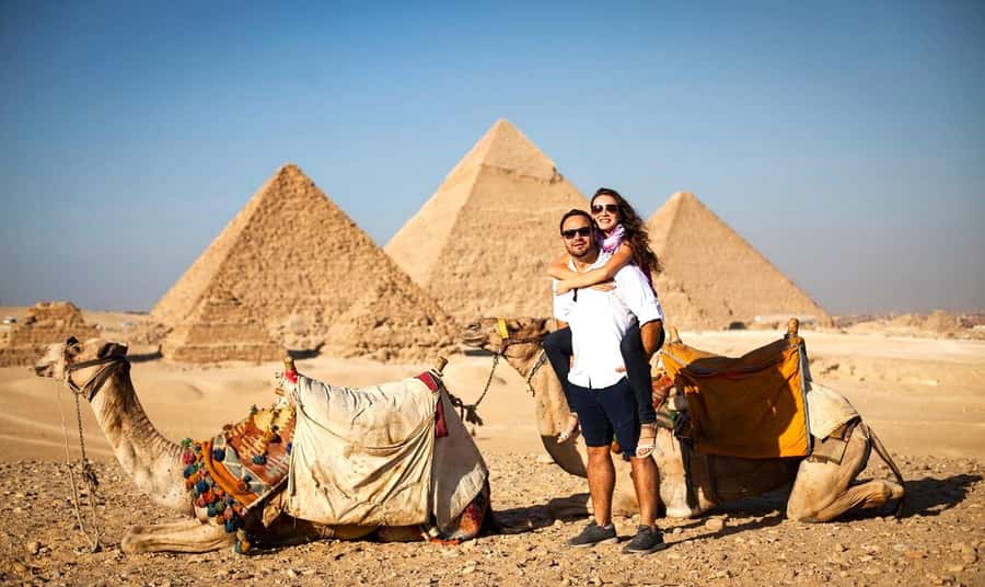Hurghada: Giza Pyramids, Sphinx, Museum & Old Souq Day Trip - The Sphinx and Valley Temple