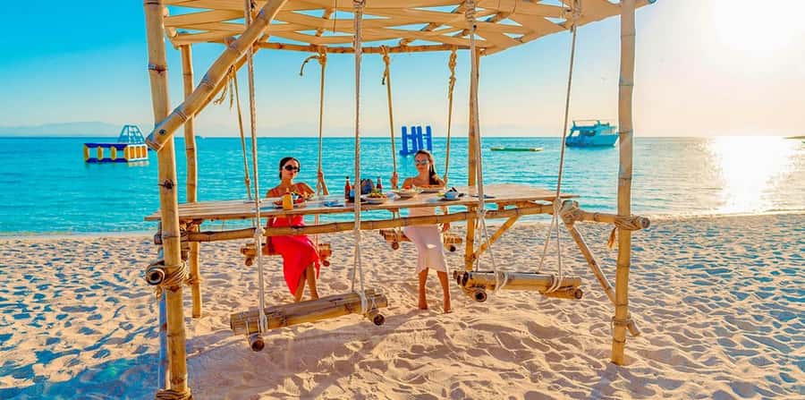 Hurghada: Hula Hula Cruise with Lunch, Massage, & Snorkeling - Quick takeaways