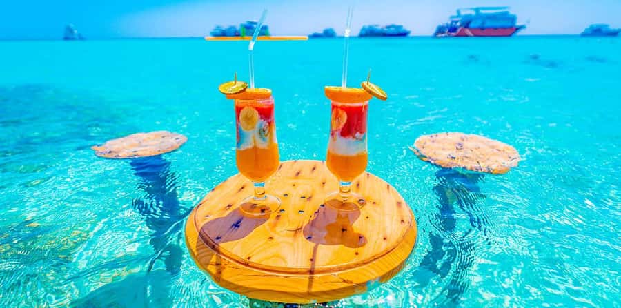 Hurghada: Hula Hula Cruise with Lunch, Massage, & Snorkeling - Banana boats, sofa boats, and the social side