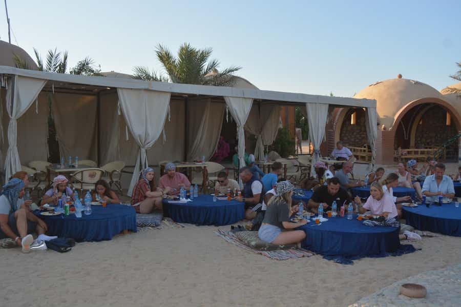 Hurghada: Jeep Safari with Camel Ride, Dinner and Show - Dinner after the desert drive