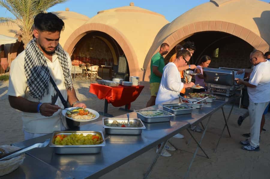 Hurghada: Jeep Safari with Camel Ride, Dinner and Show - The Oriental show and belly dance finale