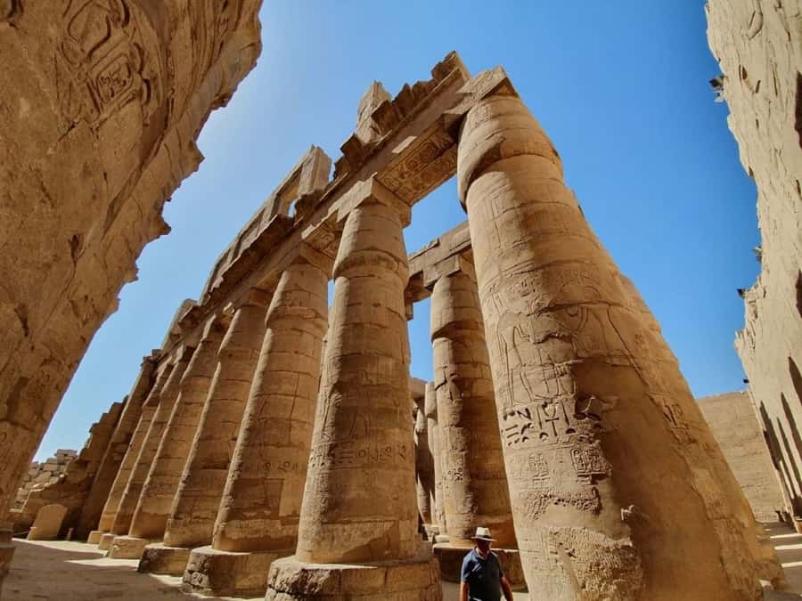 Hurghada: Luxor Highlights & King Tut Tomb Tour with Lunch - A felucca ride on the Nile