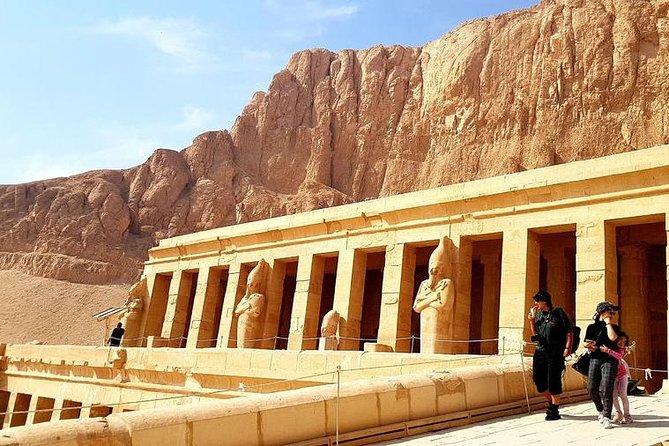 Hurghada: Luxor, Karnak, Hatshepsut and Valley of the Kings - Hatshepsut’s temple beneath the cliffs