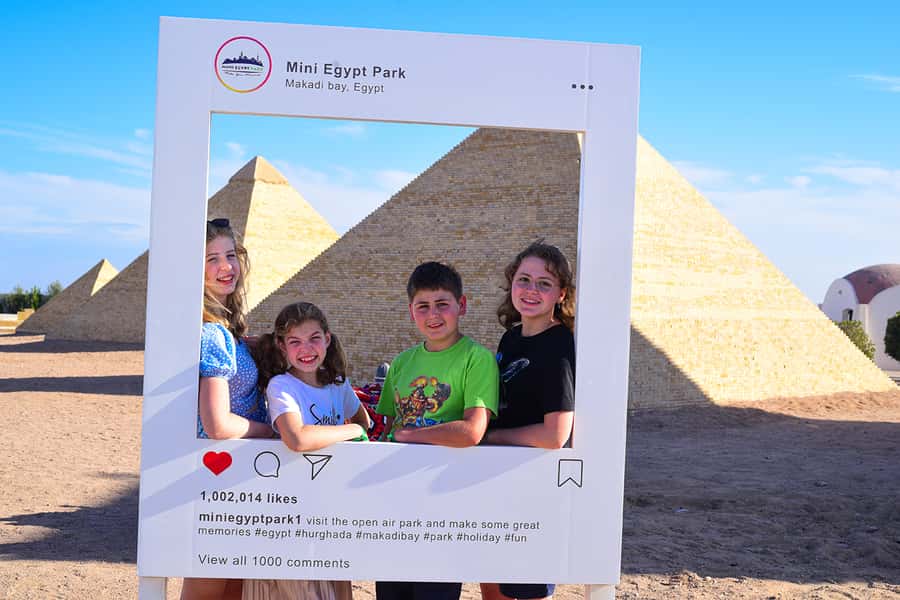 Hurghada: Mini Egypt Park Entry Ticket, Tour, and Transfers - Alexandria’s bridges, palace, and Roman theater