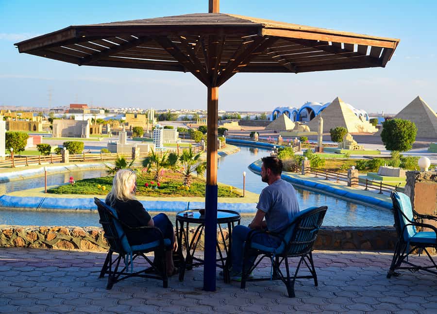 Hurghada: Mini Egypt Park Entry Ticket, Tour, and Transfers - Two hours of guided walking and photos