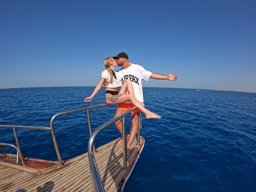Hurghada: Orange Bay Island with breakfast, lunch & watersports - Parasailing adds height, cost, and a different return plan