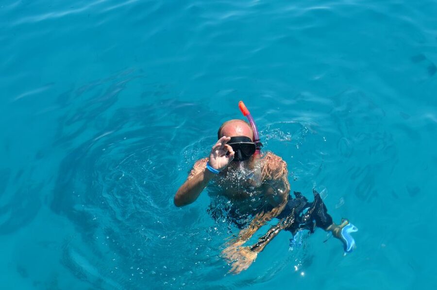 Hurghada: Orange Bay Snorkeling with Lunch & Optional Diving - The crew can make or break a boat day