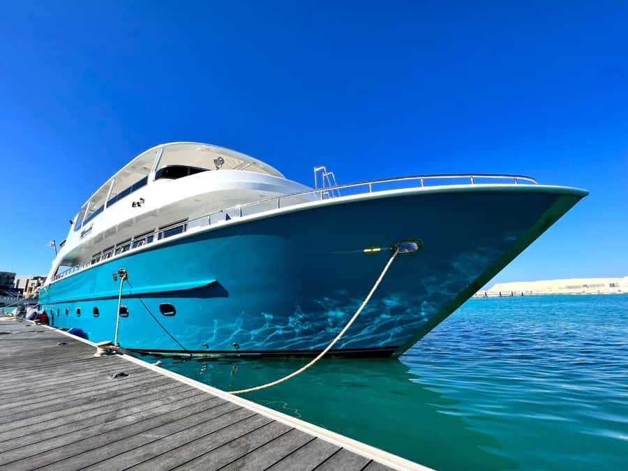 Hurghada: Orange & Giftun Island Cruise with Massage & Lunch - Orange Bay gives the day an easy start