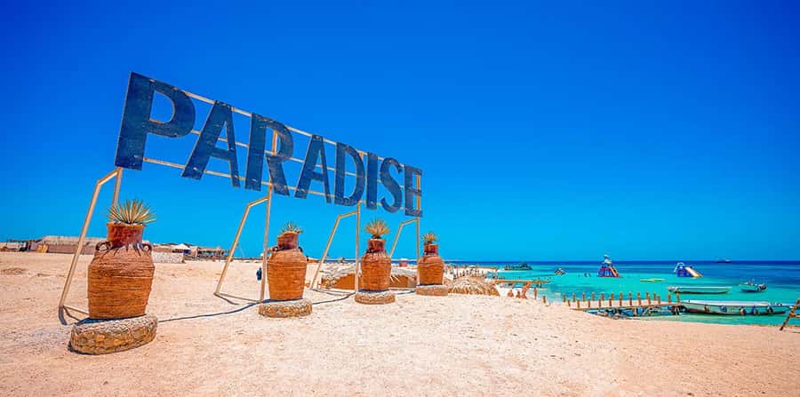 Hurghada: Paradise Island Yacht Cruise, Lunch & Snorkeling - The cruise across the Red Sea