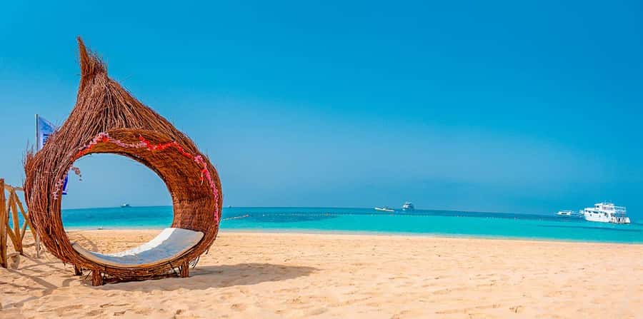 Hurghada: Paradise Island Yacht Cruise, Lunch & Snorkeling - Choosing between the 7-hour yacht and 3-hour speedboat