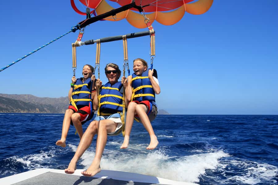 Hurghada: Parasailing Adventure on the Red Sea - Who should book it?