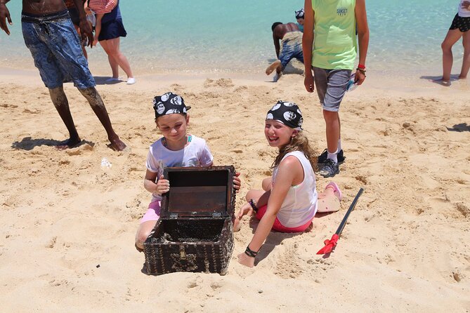 Hurghada Pirates sailing boat to Orange bay & Buffet Lunch - Two guided snorkel stops, each about an hour