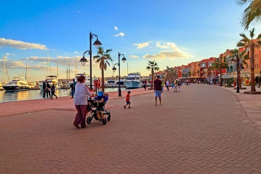 Hurghada: Private or Shared City Tour with Guide & Shopping - Why this city tour is worth doing