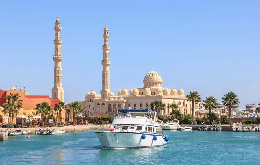Hurghada: Private or Shared City Tour with Guide & Shopping - Hurghada Marina: a polished change of pace