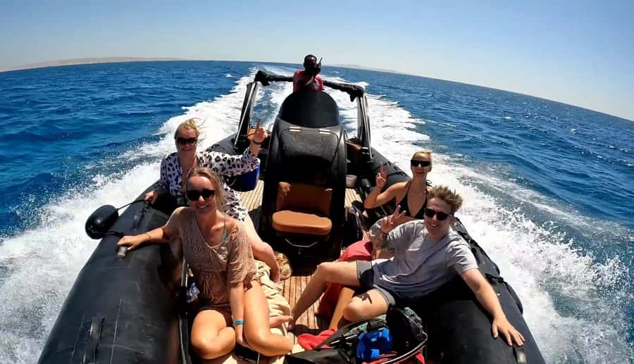 Hurghada: Private Speedboat to Dolphin House with Pickup - Coral reefs, fish, and the shipwreck