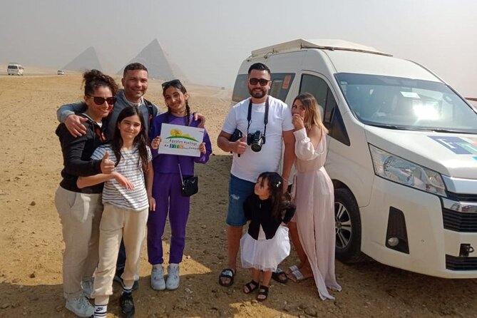 Hurghada Pyramids & Museum Small Group Tour by Van - Meeting your Egyptologist at Giza