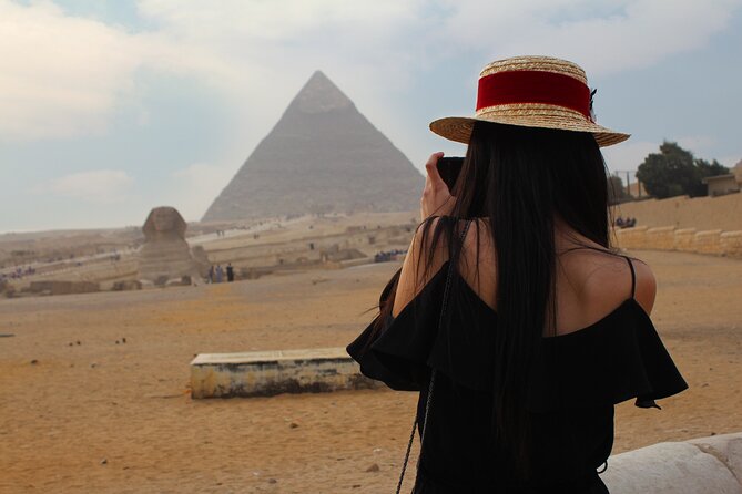 Hurghada Pyramids & Museum Small Group Tour by Van - A shopping stop before the six-hour return
