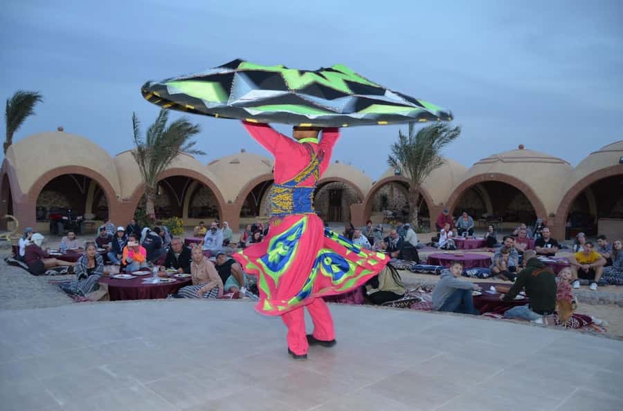 Hurghada: Quad and Buggy Safari with Dinner and Show - Reaching the desert from Hurghada