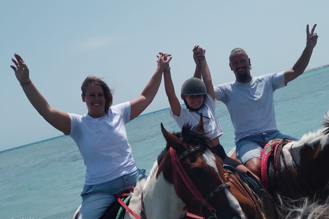 Hurghada: Red Sea & Desert Horse Riding Tour with Swimming - Meeting the horses and getting the basics right