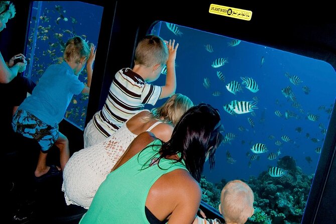Hurghada: Royal Seascope Submarine Cruise with Snorkel Stop - Forty-five minutes behind the underwater windows