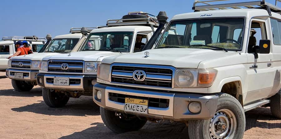 Hurghada: Safari Jeep, Buggy, Camel, Quad, Bedouin Dinner - A packed half-day in the Hurghada desert