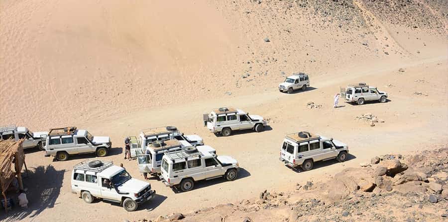Hurghada: Safari Jeep, Buggy, Camel, Quad, Bedouin Dinner - Buggy and quad rides across the sand