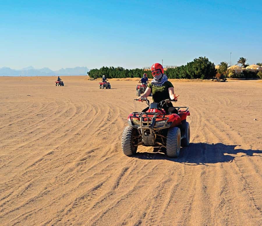 Hurghada: Safari Jeep, Quad, Buggy, Camel Ride & BBQ Dinner - Dinner and the Tanoura show