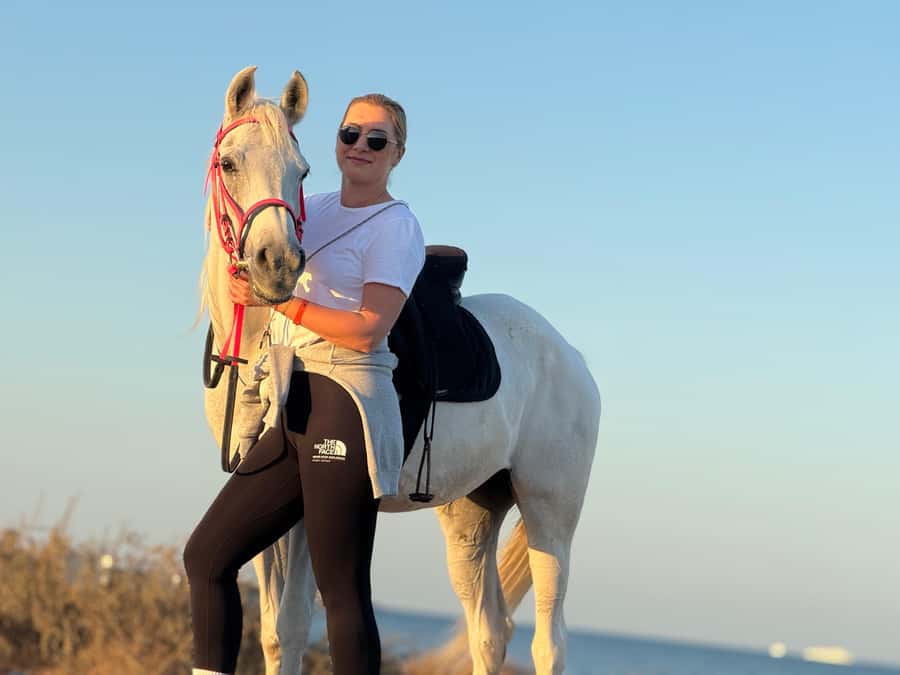 Hurghada: Sea & Desert Horse Riding tour/w Swimming&Transfer - Reaching the Red Sea beach