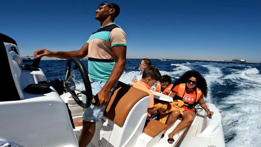 Hurghada: White Island Speedboat Tour, Snorkeling, & Lunch - Twenty minutes to Giftun Islands National Park