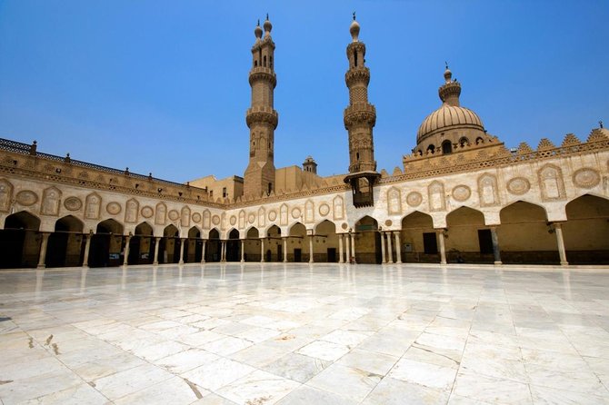 Islamic Cairo Walking Tour: Khan el Khalili, Al-Azhar Mosque - What the guides add to the walk