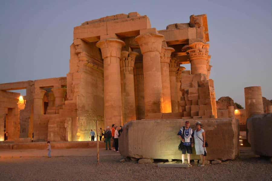 Luxor: 4 Days Nile Cruise with Guided Tours & Abu Simbel - A four-day route through ancient Egypt