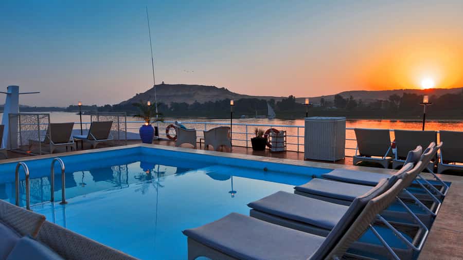 Luxor: 5 Days Nile Cruise with Guided Tours & Abu Simbel - Day 1: Karnak and Luxor Temple before boarding