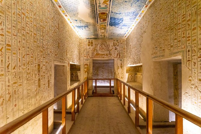 Luxor Day Tour from Hurghada - The Colossi of Memnon as a quick visual stop
